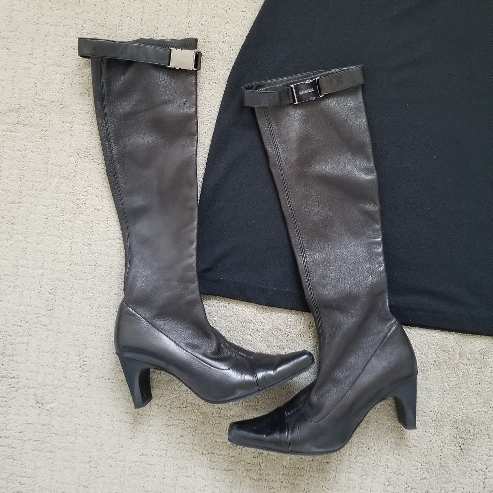 CHANEL Boots